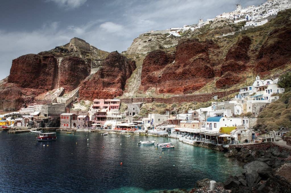 santorini-ammoudi-beach