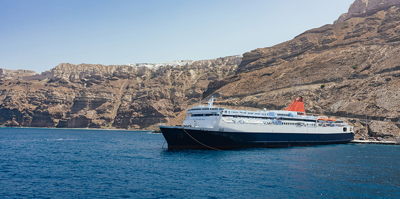 Go to Santorini By boat